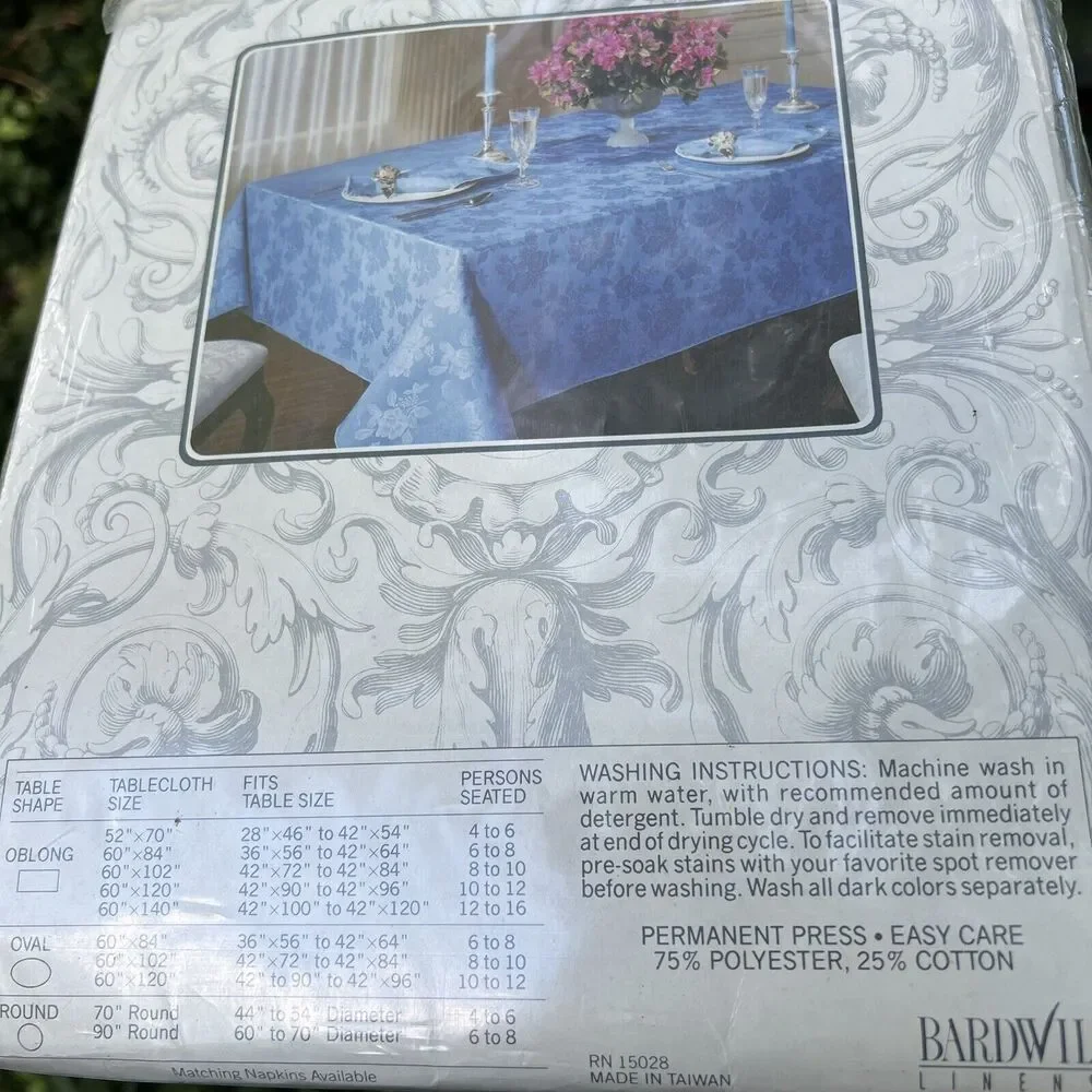 Vintage Rose Bouquet Tablecloth Damask 52”x 70” Oblong NWT Bardwil Linens